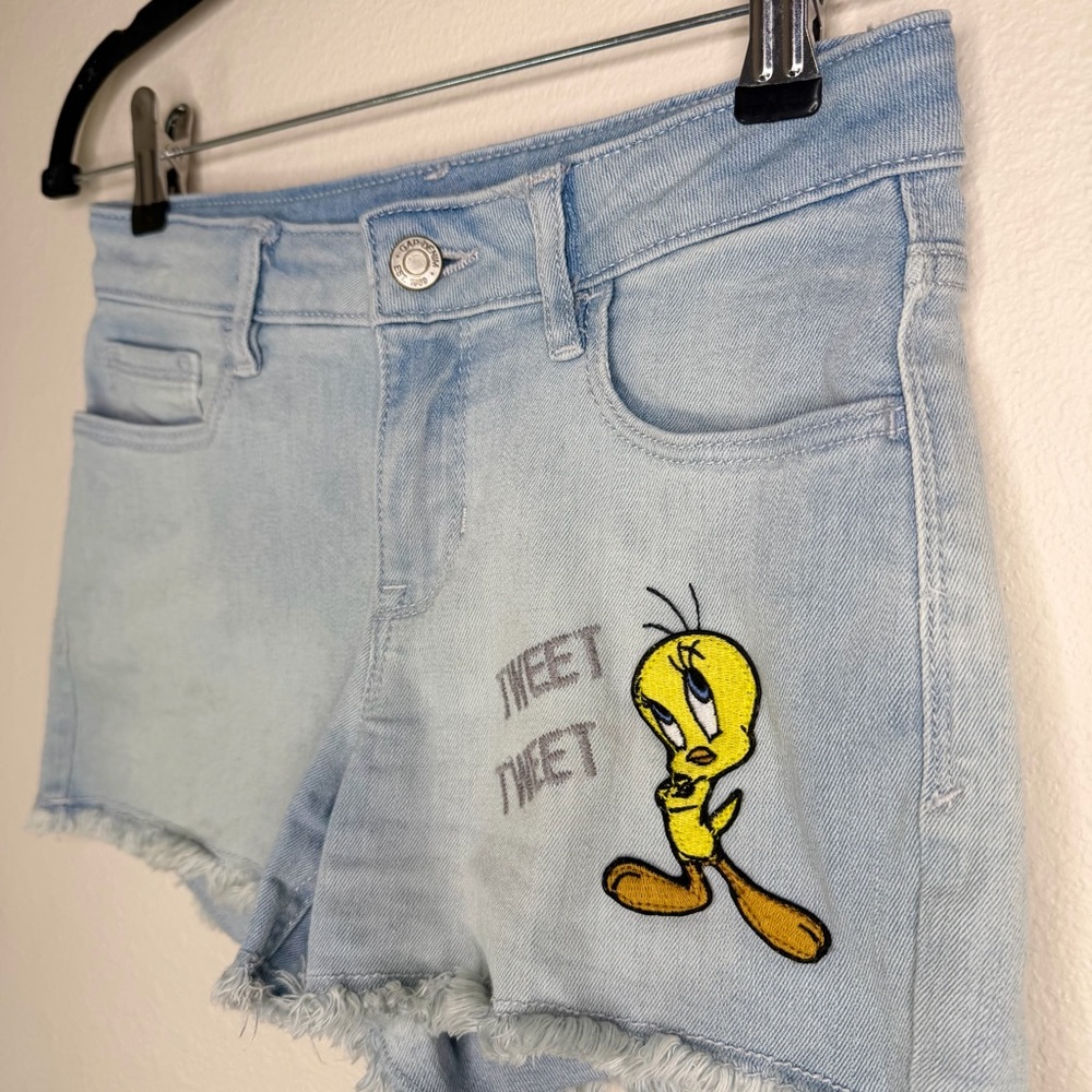 GAP Kids Looney Tunes Tweety Bird Embroidered Denim Cutoff Jean Shorts - Picture 4 of 12